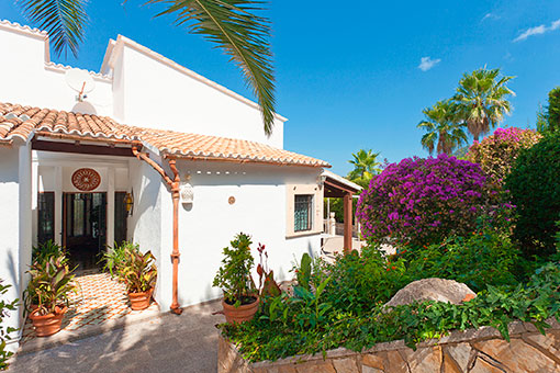 Entrance from the property