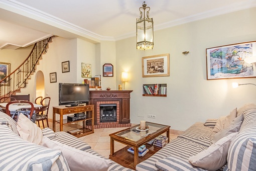 Cosy living room with fireplace