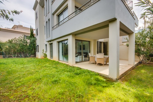 Ground Floor Apartment With Garden In A Privileged Residential