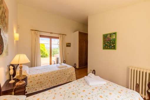 Double bedroom with access to terrace