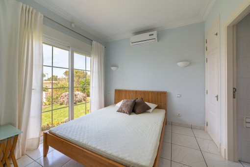 Bedroom with air condition