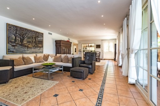 Spacious living area with terrace access