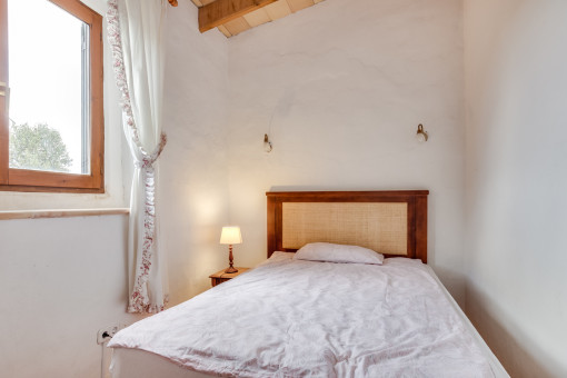 The finca offers in total 6 bedrooms