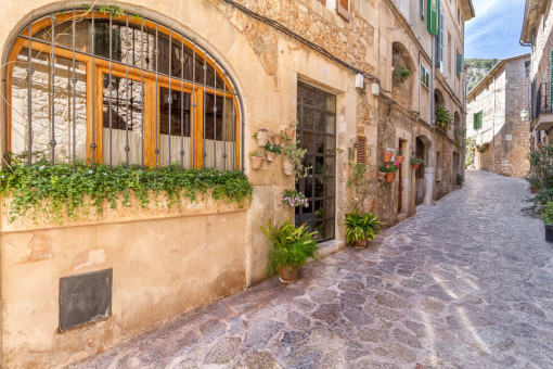 Charming village house in Valldemossa 