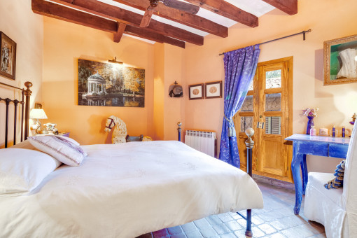 Gorgeous bedroom with double bed