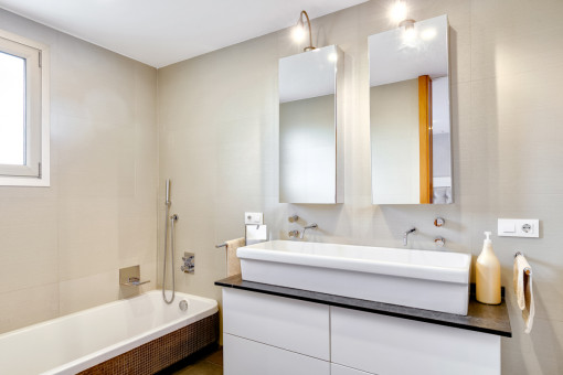 Elegant bathroom with bathtub