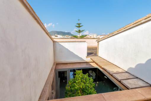 Modern patio and roof terrace