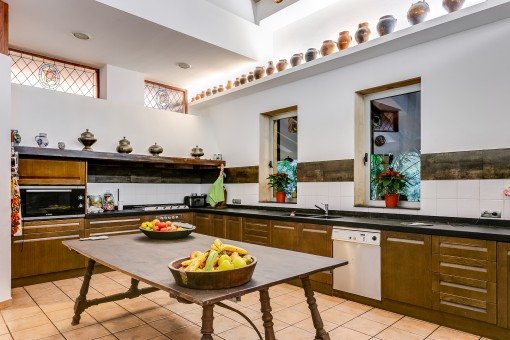 Large kitchen wich is fully equipped
