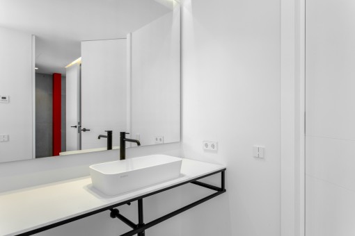 Modern bathroom