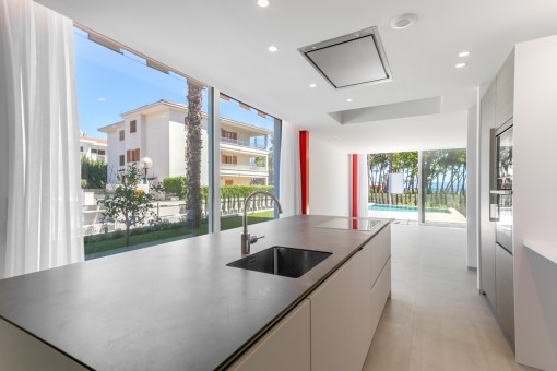 Modern semi-detached house with sea views on the beach of Puerto Alcudia