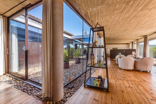 Access to a glazed patio