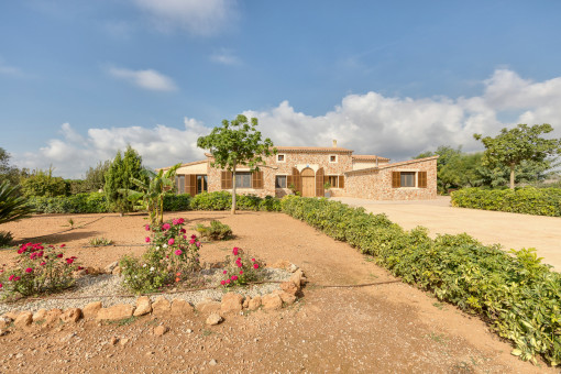 Front view of the mediterranean finca