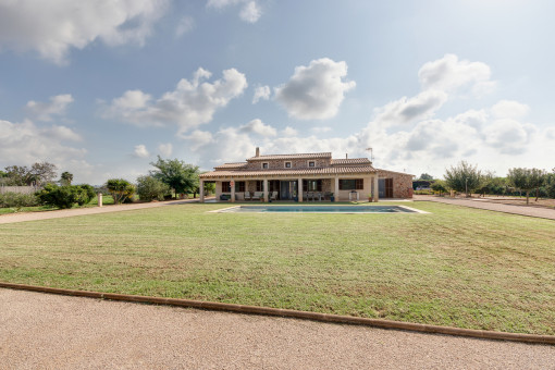 Exterior view of the finca