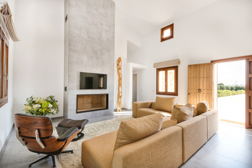 Inviting entrance and living area