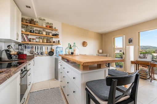 Open, bright kitchen