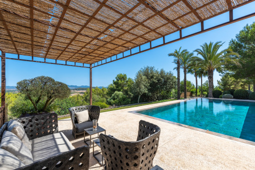 Pool terrace with sitting area