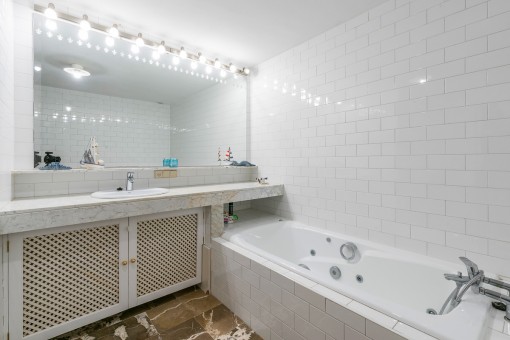 Elegant bathroom