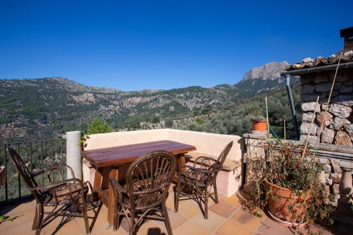 Terrace with wonderful mountain views