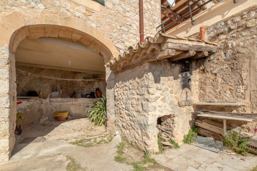 Outdoor area with stone oven