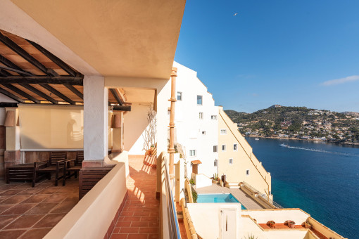 Terrace and sea view