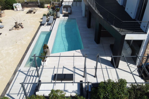 The villa from a birds-eye view