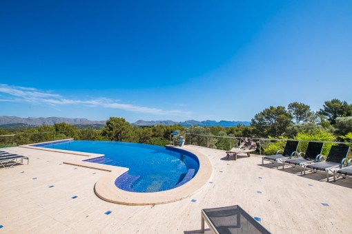 Infinity pool with panoramic sea views