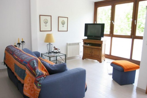 Light-flooded living area
