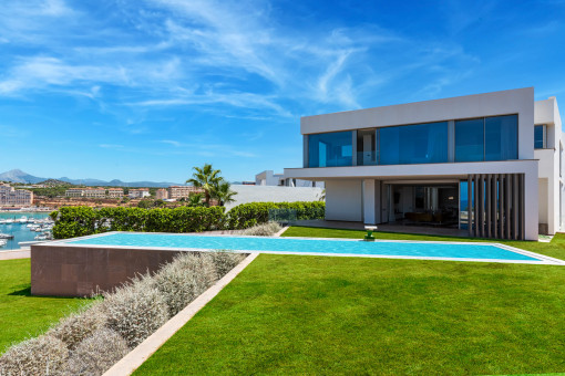 villa in Port Adriano