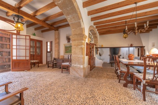 Friendly open entrance area