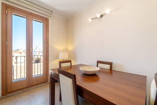 Dining area with french balcony