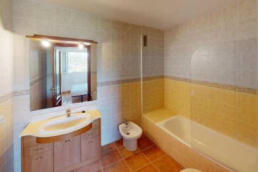 Bathroom with bath tub