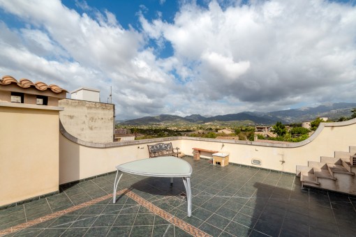 Roof terrace with mountain view