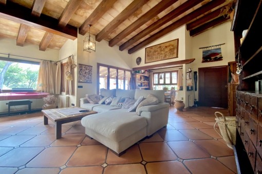 Spacious living area
