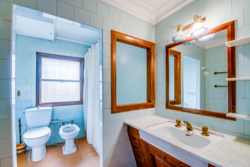 One of in total 9 bathrooms