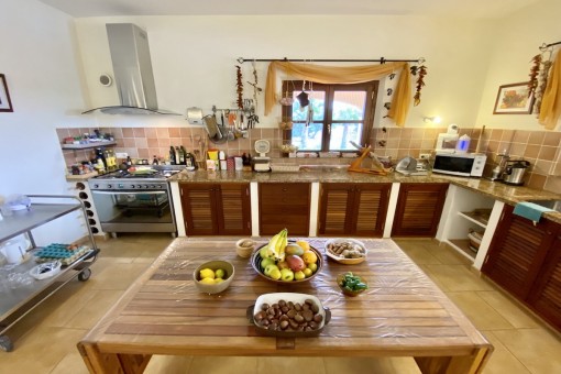 Alternative view of the kitchen