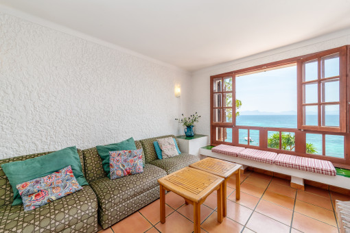 Living area with views to the sea