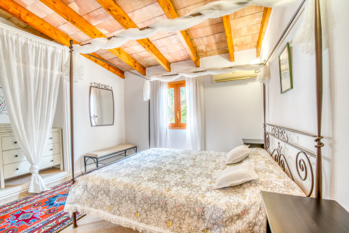 Another bedroom
