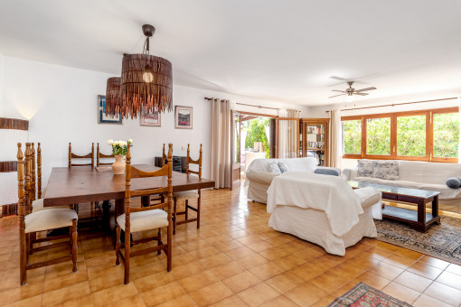 Light flooded living area