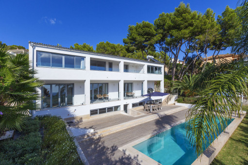Modern villa with wonderful teak terrace and sea views in Costa den Blanes