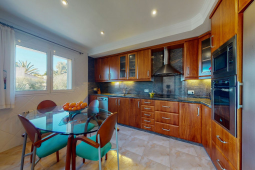 Spacious kitchen