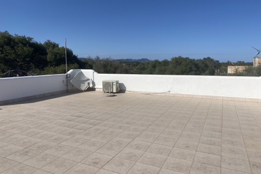 Spacious roof terrace