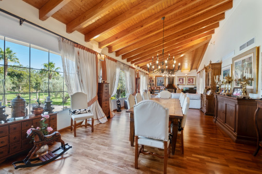 Dining area with beautiful view to the garden