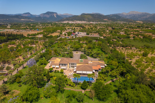 Bird's eye view of the property