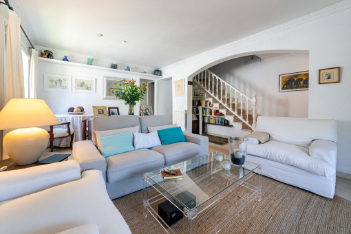 Beautiful living and dining area