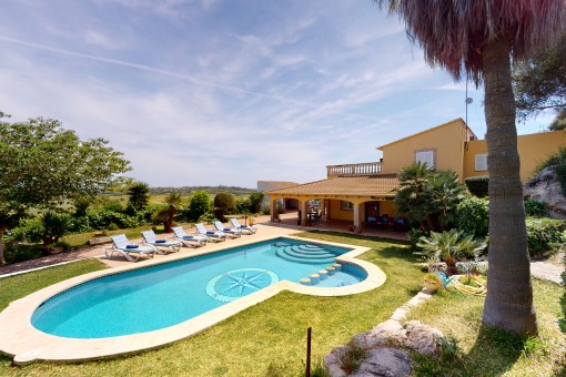 Finca with panoramic views and touristic rental licence near Playa de Muro