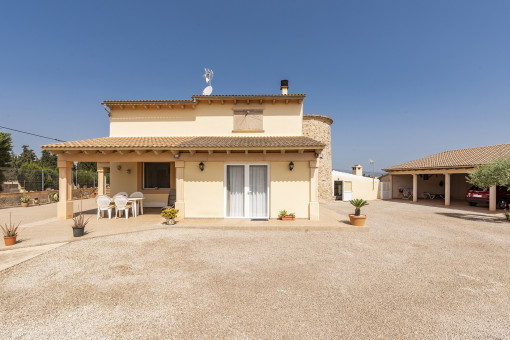 Exterior view, outdoor area and carport