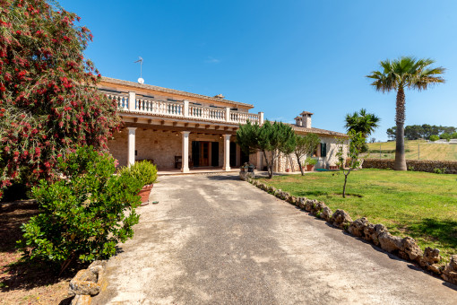 Exterior view of the finca