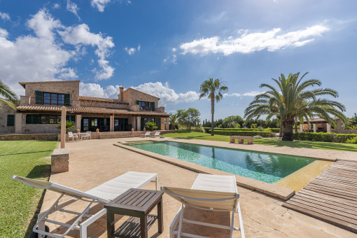 Inviting natural-stone finca with idyllic garden and pool close to Santanyi