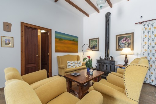 Inviting lounge