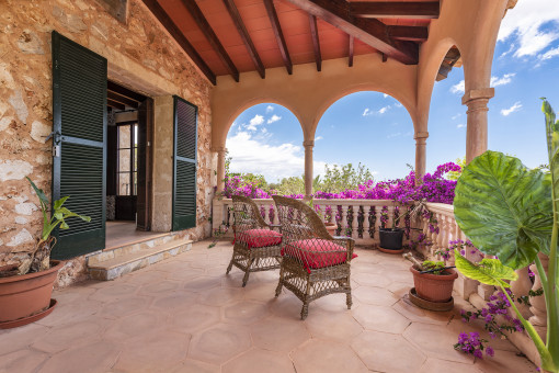 Spacious covered terrace